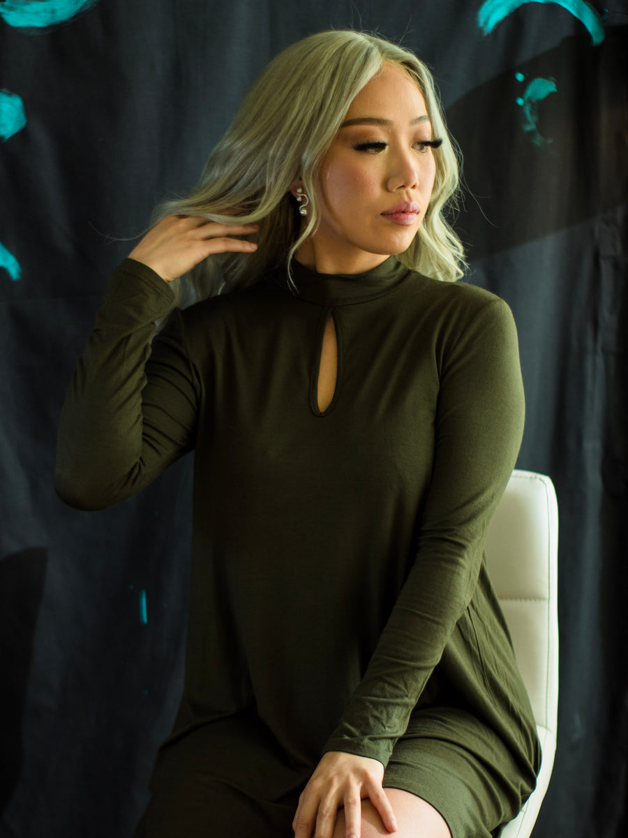 olive long sleeve bodycon dress Front Keyhole Accented Long Sleeve Dress in olive – Bili's Bougie Boutique