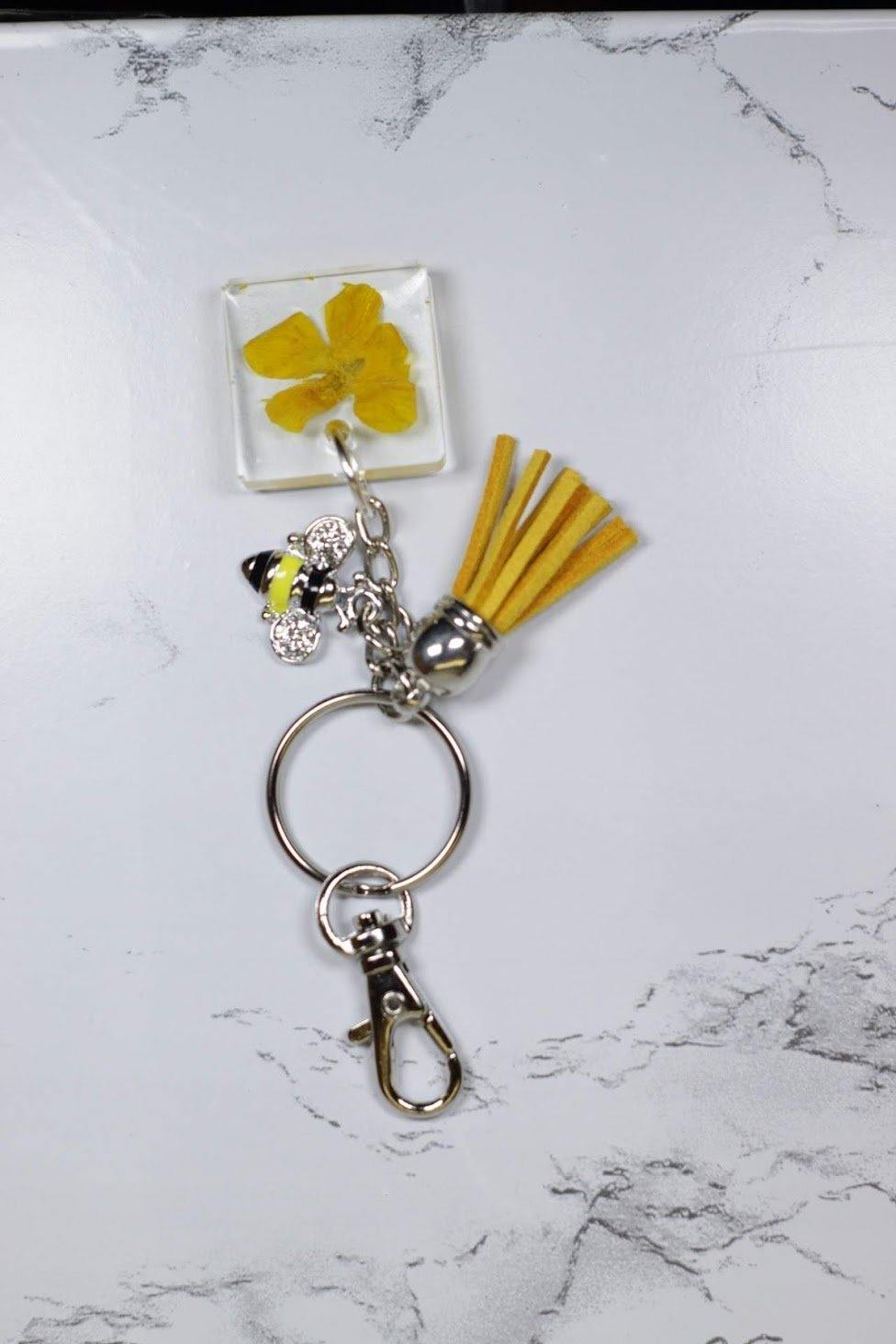 White Flower with a Bee Bag Charm / Keychain – shopkiasha