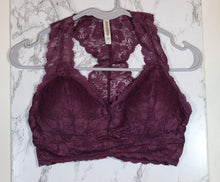 Load image into Gallery viewer, STRETCH LACE PADDED HOURGLASS BACK BRALETTE - Bili&#39;s Bougie Boutique
